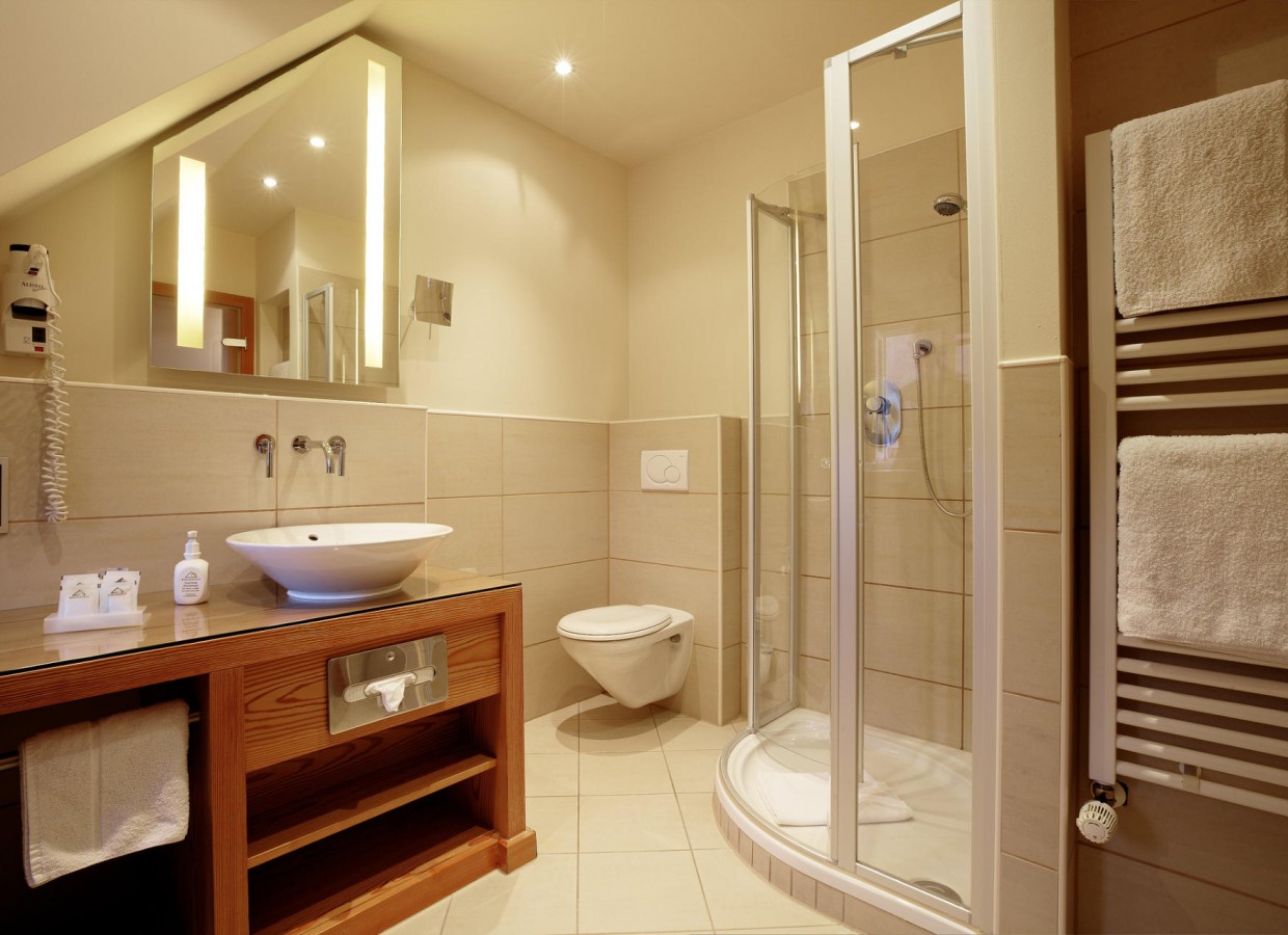 Bathroom Double Room Standard - Hotel Gams Beilngries