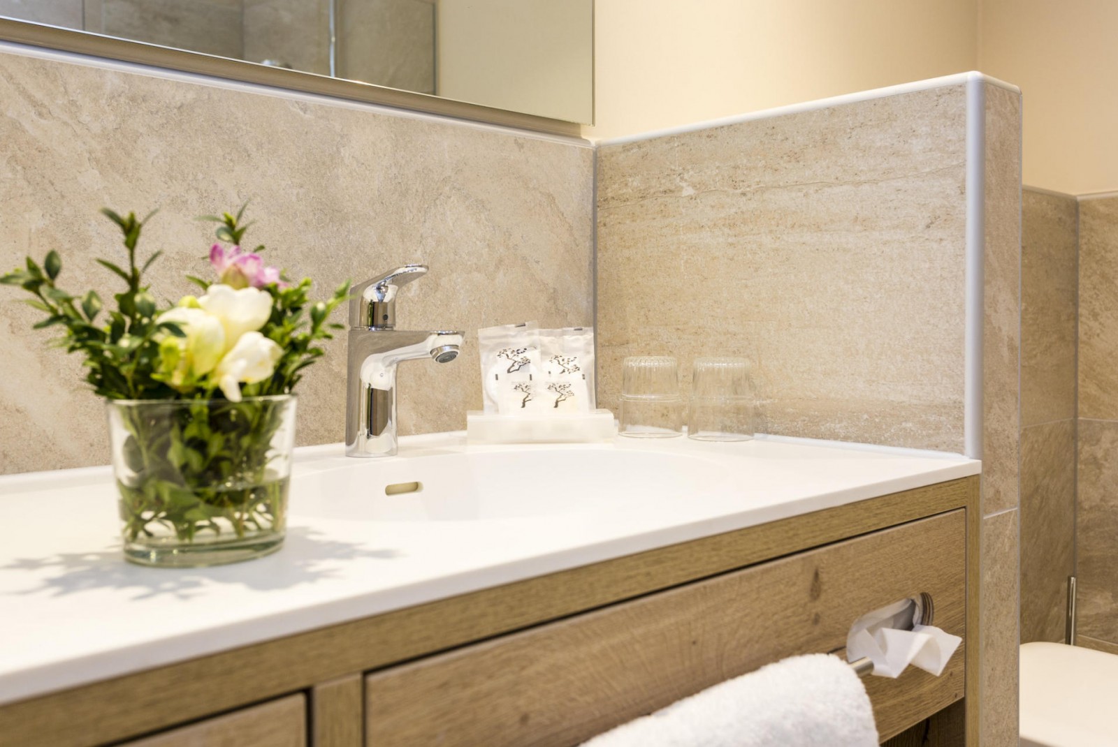 Bathroom Double Room Comfort - Hotel Gams Beilngries