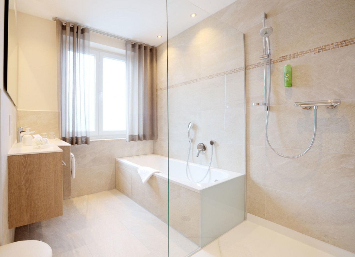 Bathroom Double Room Deluxe - Hotel Gams Beilngries