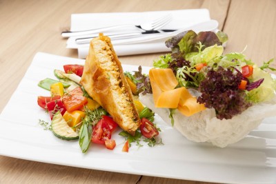 Gebackener Feta-Käse mit Salat Hotel Gams Beilngries